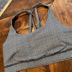 Lululemon sports bra new